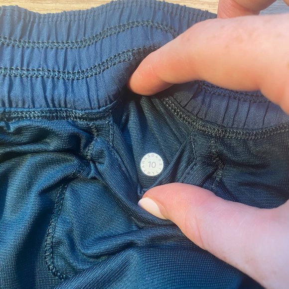 LULULEMON LINED SHORTS SIZE 10 - Picture 5 of 5